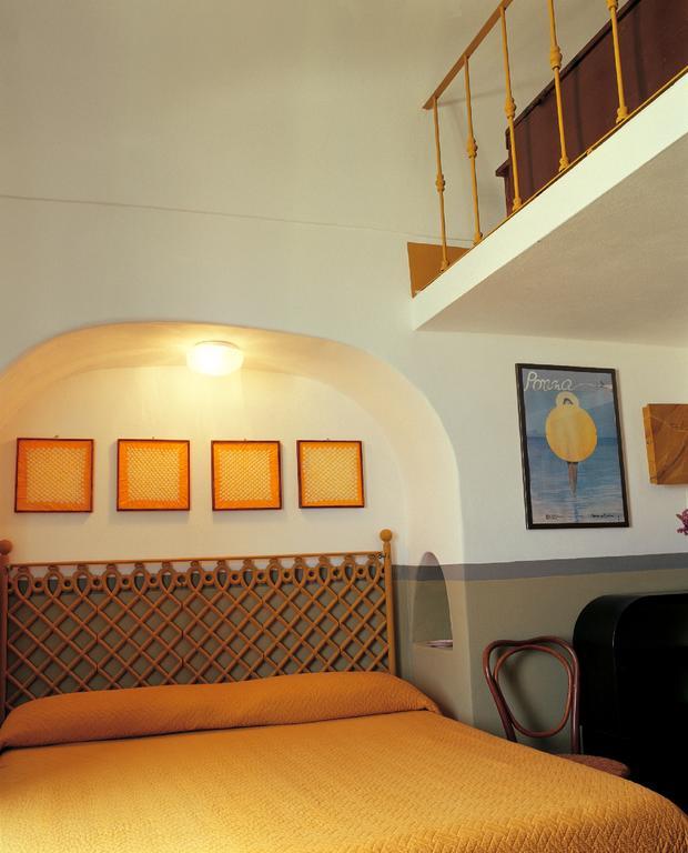 Villa Laetitia ปอนซา ห้อง รูปภาพ